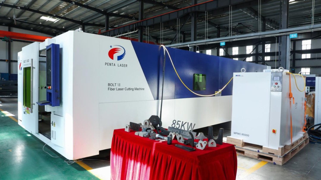 تطلق Penta Laser و Chuangxin Laser بشكل مشترك آلة القطع بالليزر 85000W ، محطمة مرة أخرى الرقم القياسي عالي الطاقة في مجال القطع.